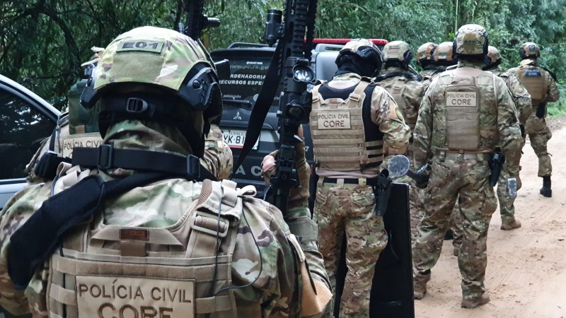 Opera&ccedil;&atilde;o policial