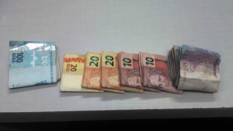 Preso suspeito de coordenar a venda de drogas no Loteamento Salavador Faraco, em Uruguaiana