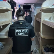 Polícia Civil deflagra Operação Servitus em combate ao tráfico de drogas em Gravataí