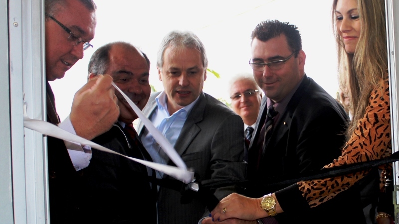 20140606132157corte-da-fita-alusiva.jpg