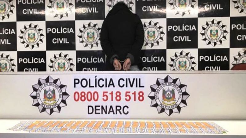 201707181154161-din-denarc-op-chuva-acida.jpg